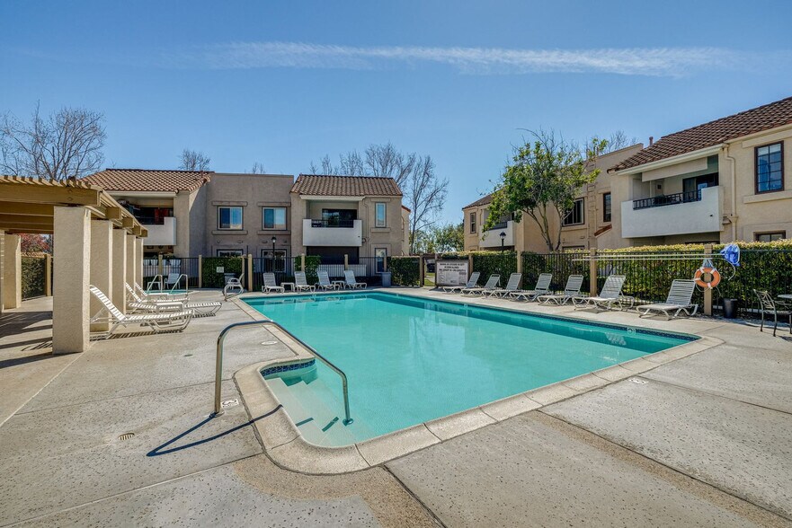 Building Photo - 10710 Dabney Dr