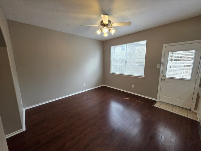 Building Photo - 94 N Burberry Park