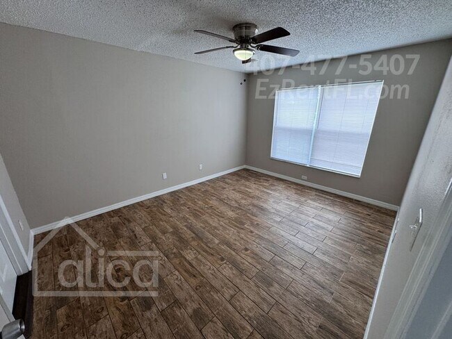 Building Photo - 3756 Dartford Dr