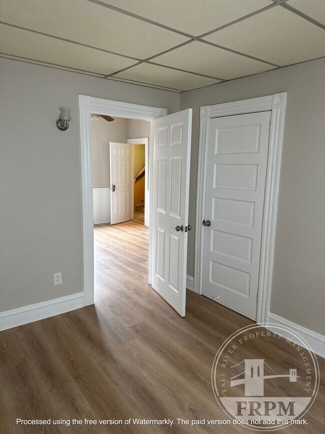 Building Photo - 33 16th St