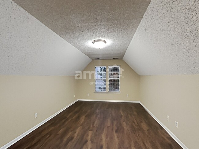 Building Photo - 14921 Ashlight Dr