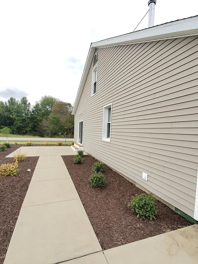 Building Photo - 5430 Floraville Rd