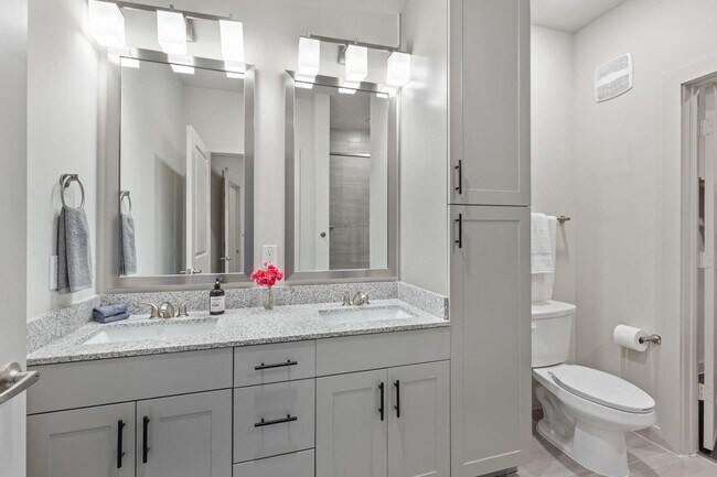 Building Photo - 5820 1/2 Cameron Road-SI FL2-ID1303392P