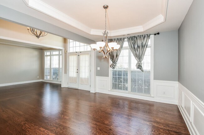 Building Photo - 5BR / 5BA Executive Home in Devonshire Court | 3,600 Sq Ft | Walk to Park and Pool