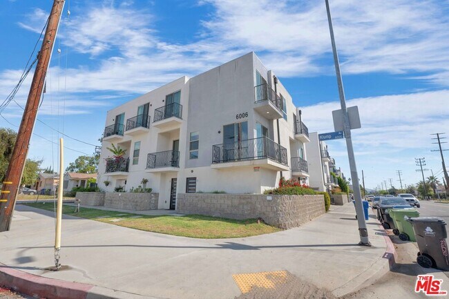 Building Photo - 6006 Klump Ave