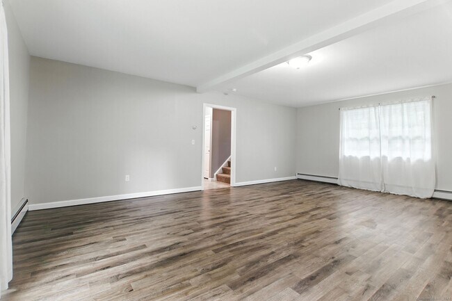 Building Photo - 221 Griffin Rd