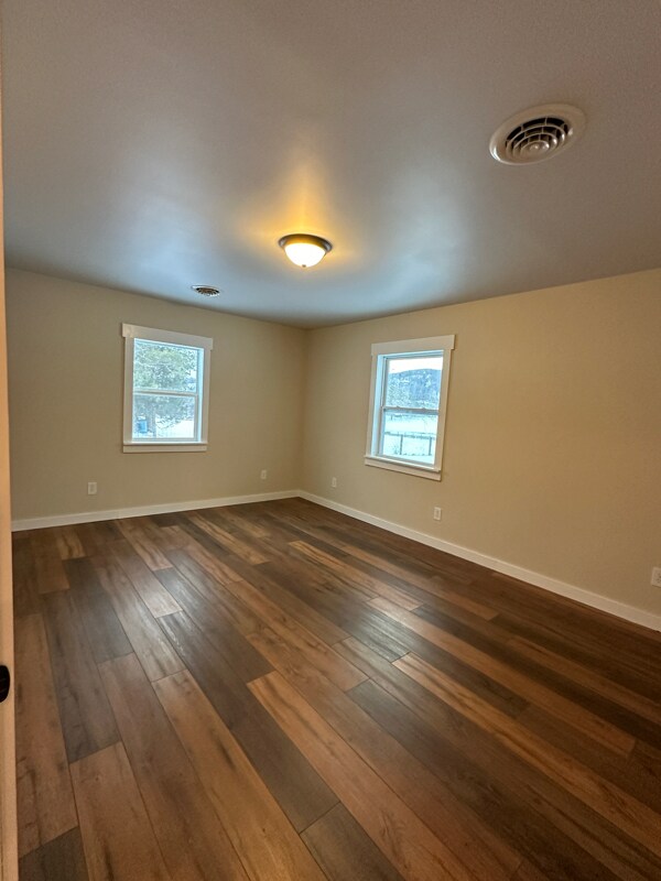 Building Photo - 1070 Lusters Gate Rd