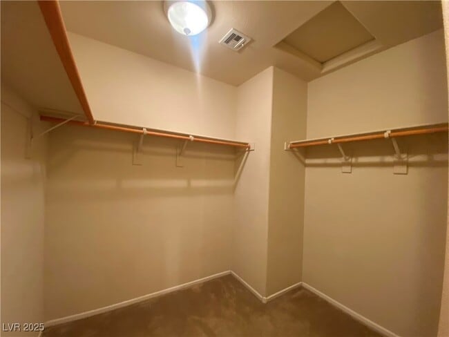 Building Photo - 3646 Surfboard Ct
