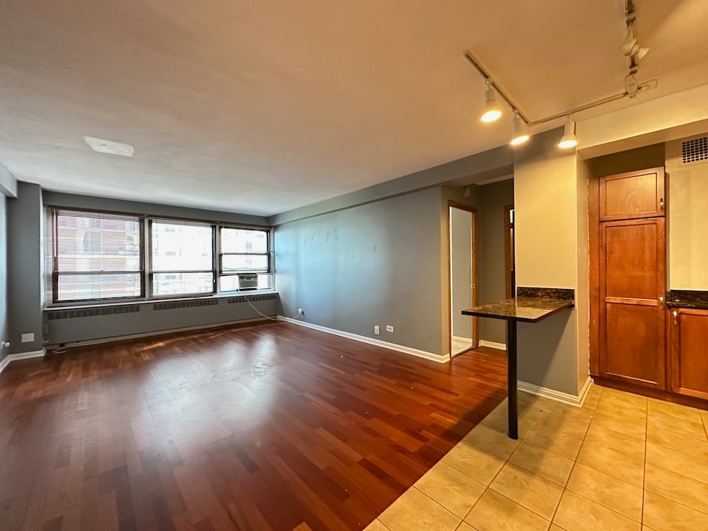 Building Photo - 4180 N Marine Dr