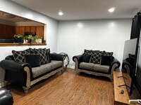 Building Photo - 811 Symphony Dr