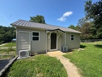 Building Photo - Charming 1-Bedroom Apartment in Elizabethton, TN
