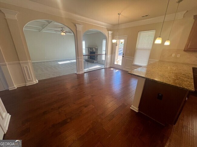 Building Photo - 130 Silver Peak Dr