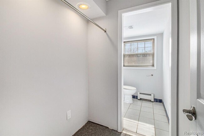 Building Photo - 13428 Sequoia Ln