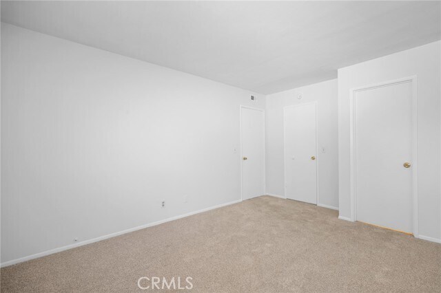 Building Photo - 121 Sinclair Ave