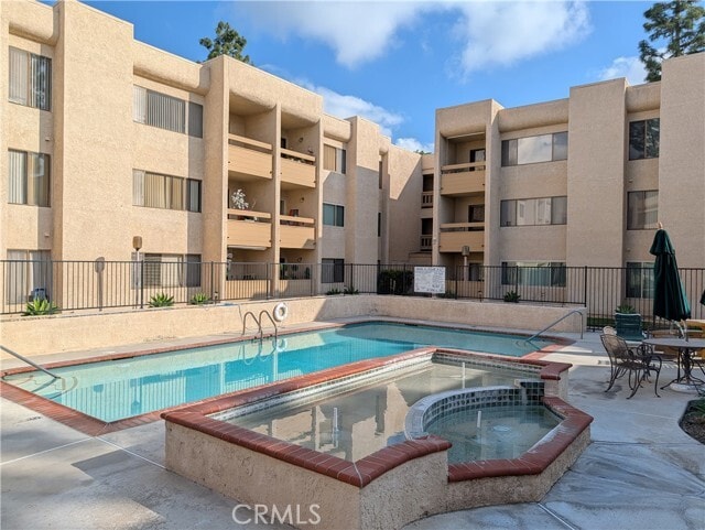 Building Photo - 301 N Frd