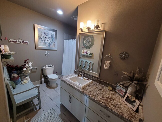 Building Photo - VIDEOTOUR: Executive-Style Custom Home, Incredible Quality! PETS WELCOME