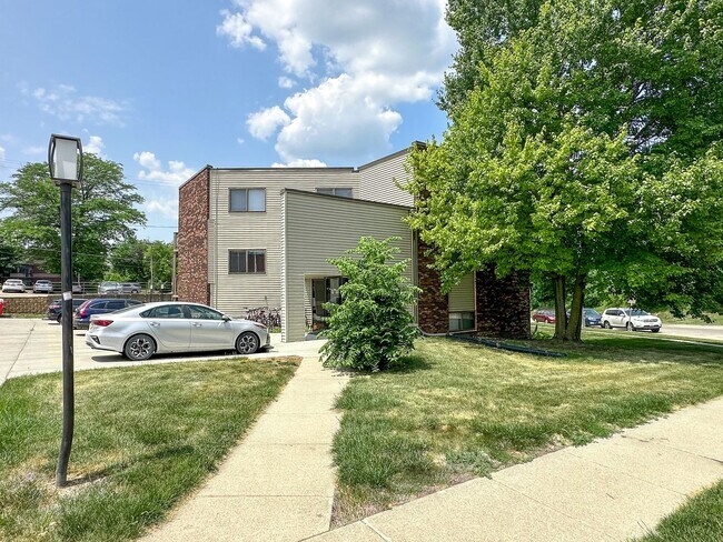 Interior Photo - 247 Sheldon Ave