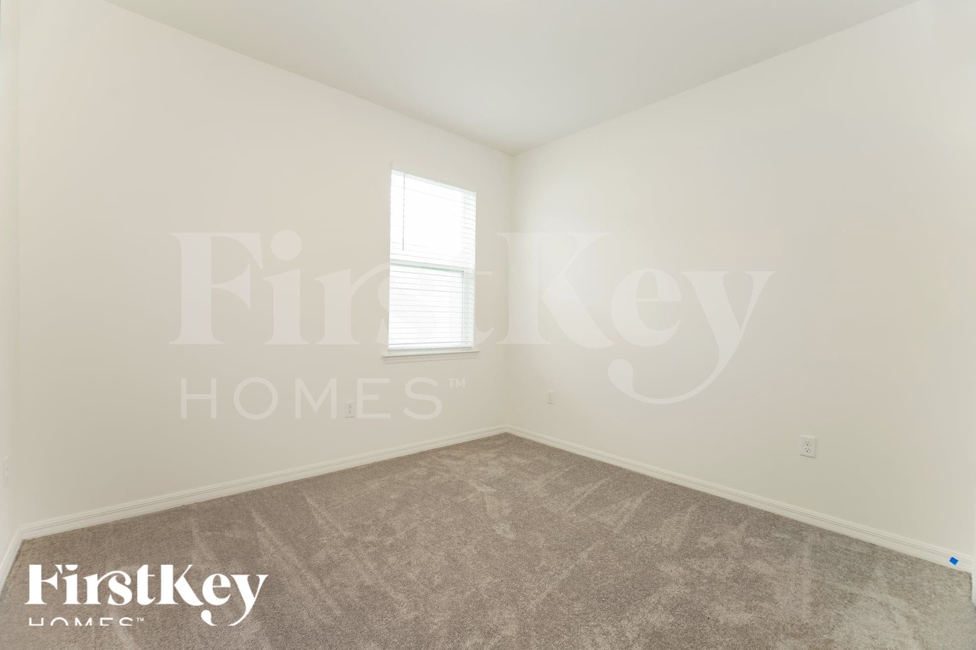 Building Photo - 1606 Isleta Lp