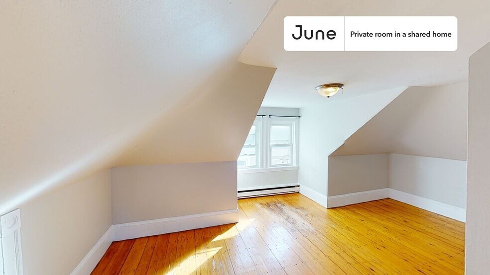 Building Photo - Room in Shared 6 bed/2 bath home