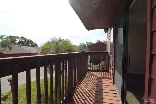 Building Photo - 2375 Sugartree Ave