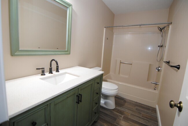 Building Photo - 77 Cadogan Way