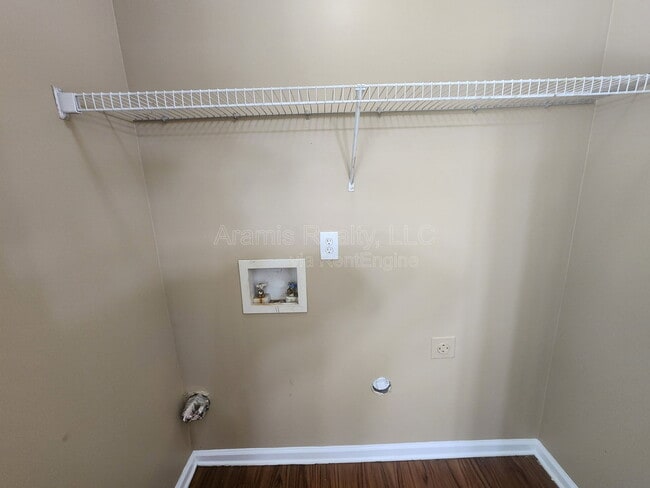 Building Photo - 7266 Tiderace Ct