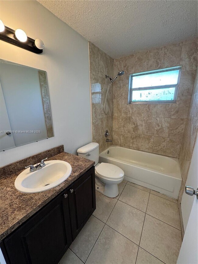 Building Photo - 757 NW 95th Terrace