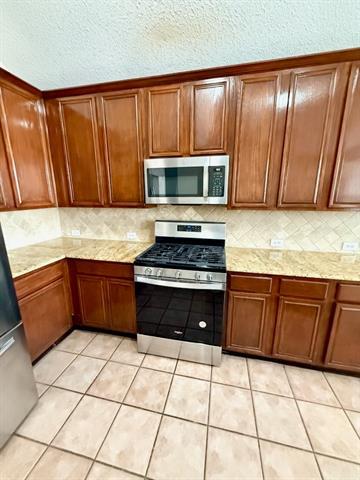 Building Photo - 6204 Autumnwood Dr