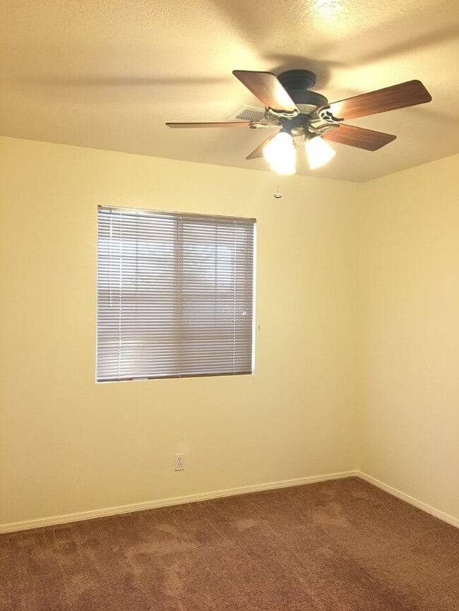 Building Photo - Enchanted Hills - 3BR w/AC