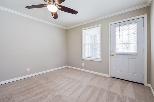 Building Photo - 407 Angier Ave NE