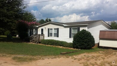 Building Photo - 3 Bedroom Mobile Home Easley