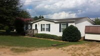 Building Photo - 3 Bedroom Mobile Home Easley