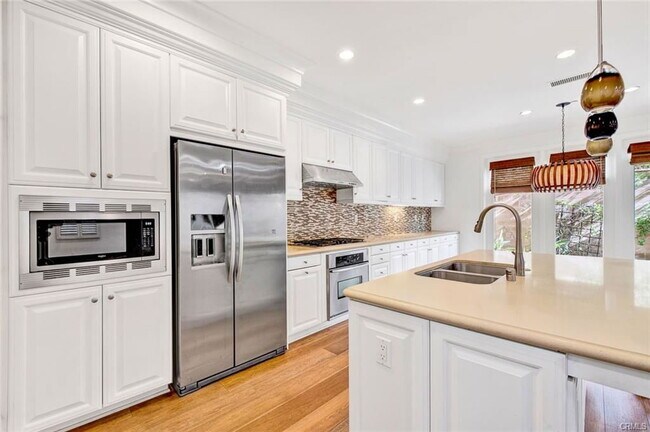 Building Photo - 34 Somerton