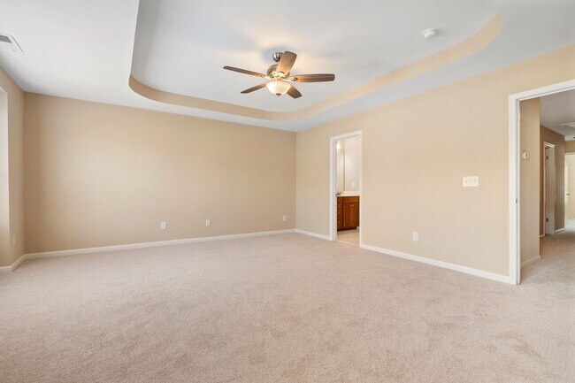 Building Photo - Renovated Cary Townhome | 3BR + Garage | Near RTP & RDU