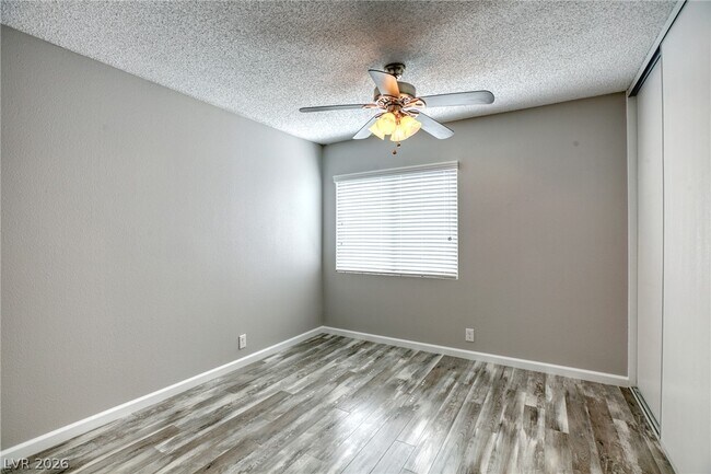 Building Photo - 2358 Belvedere Dr