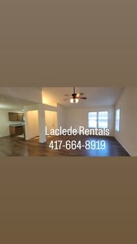 Building Photo - 3 Bedroom 2 Bathroom duplex