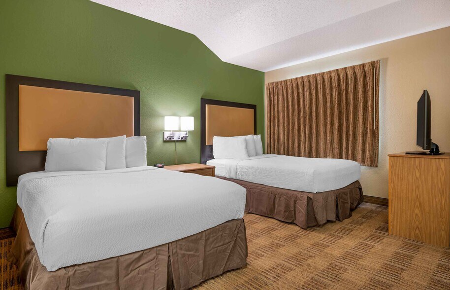 Building Photo - Furnished Studio-Indianapolis - West 86th St.