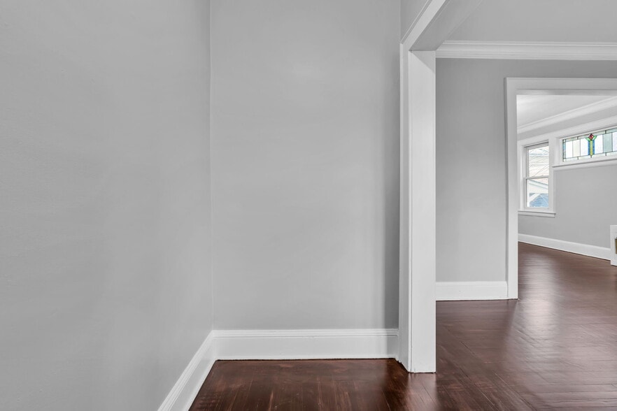 Building Photo - 181 Jacoby Street