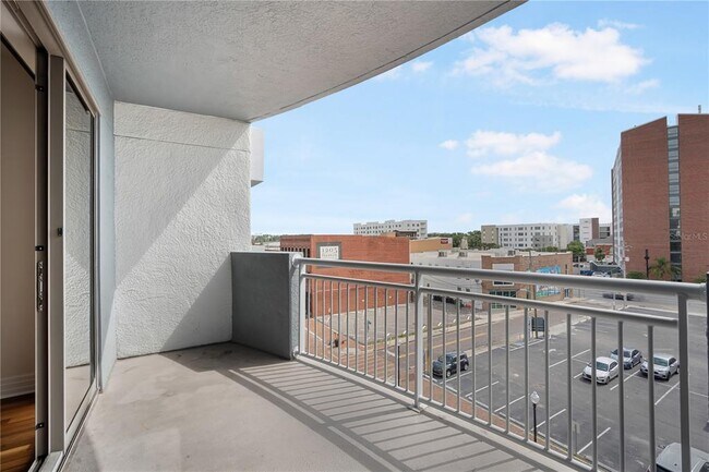 Building Photo - 1108 N Franklin St