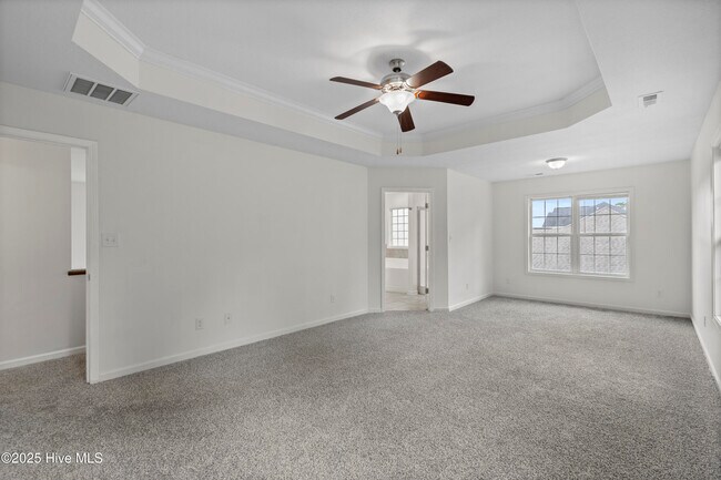 Building Photo - 207 Riverstone Ct