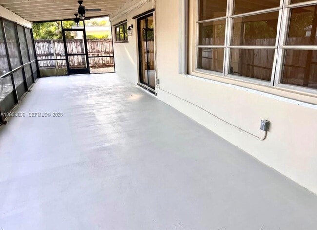 Building Photo - 10881 N Snapper Creek Dr