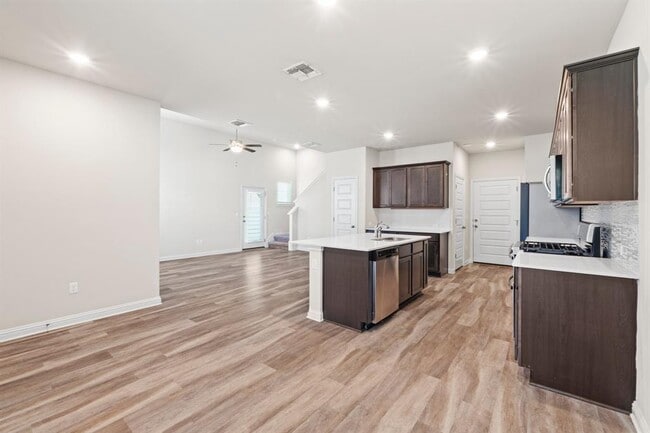 Building Photo - 7907 Mellencamp Dr