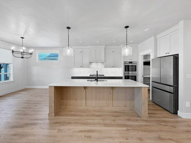 Building Photo - Stunning 4-Bedroom Home in Boise's Premier Dry Creek Ranch Community