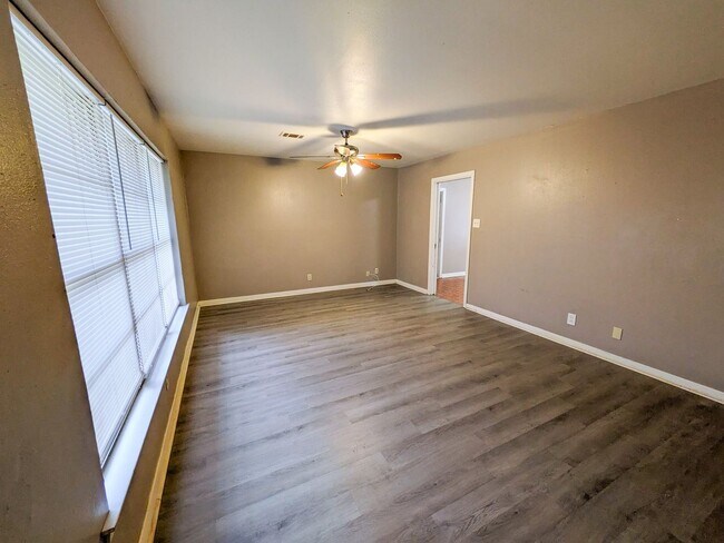 Building Photo - 436 Gardenia Ave