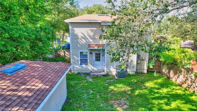 Building Photo - 720 Newton Ave S