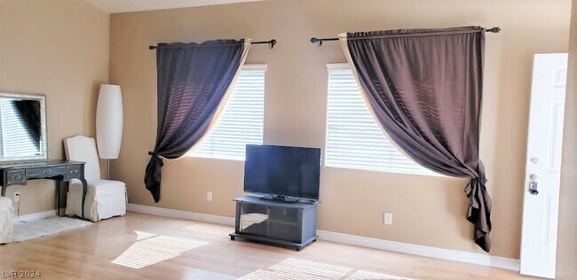 Building Photo - 2052 Gravel Hill St