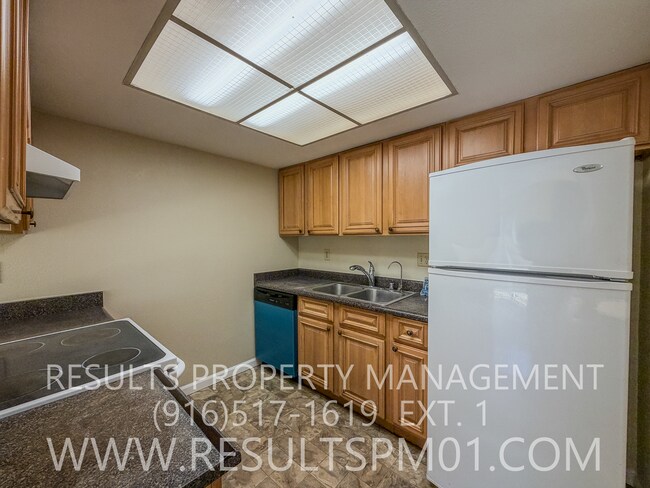 Building Photo - Adorable 2 bedroom duplex