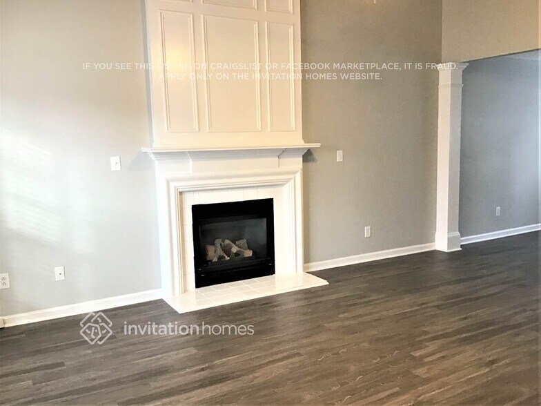 Building Photo - 5207 Little Sandy Dr