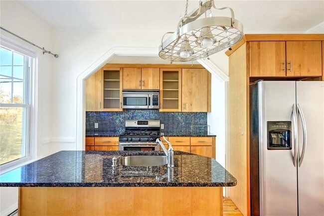 Building Photo - 91 4th St