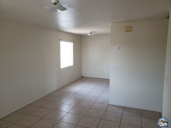 Building Photo - 638 N 3rd St